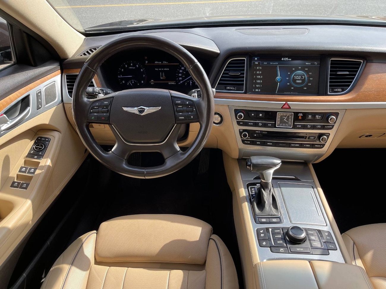 جينيسس G80 V6 3.8L / PANORAMIC SUNROOF / 360 CAMERA / RADAR / COOLING AND HEATING SEATS