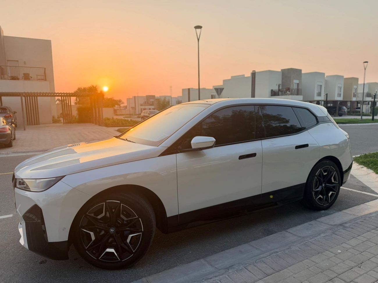 بي أم دبليو iX xDrive50