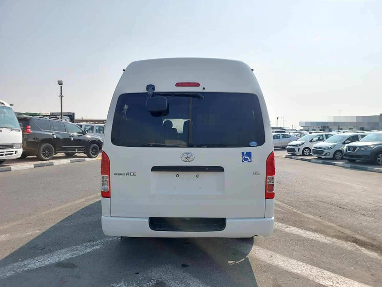 Toyota Hiace TOYOTA HIACE COMMUTER VAN RHD 2015 MODEL 2.7 L PETROL AUTOMATIC(PM07411)