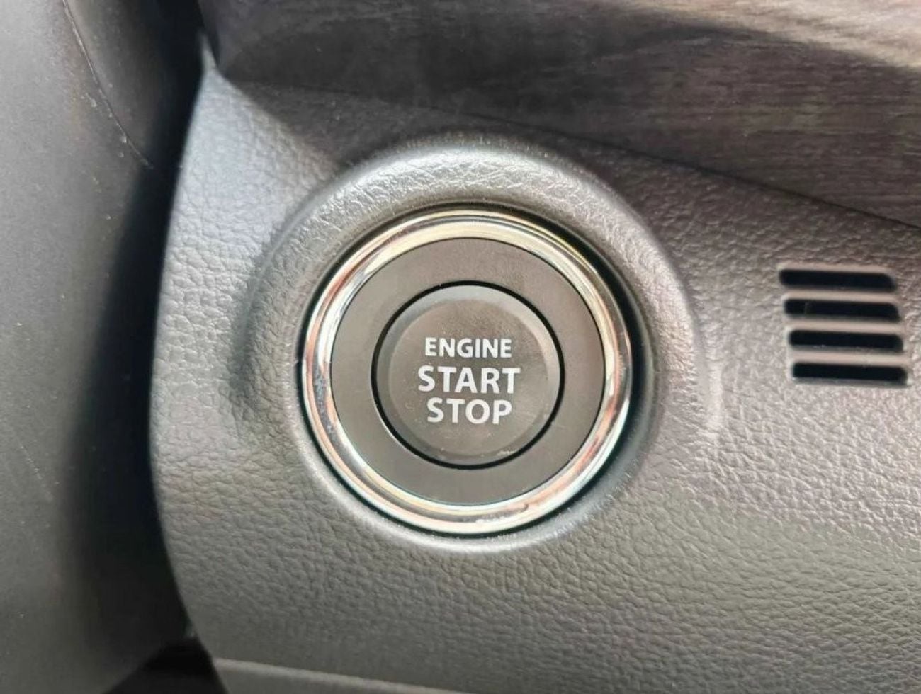 سوزوكي ايرتيغا SUZUKI ERTIGA GLX 2024 A/T 1.5L 4CY PETROL SILVER full