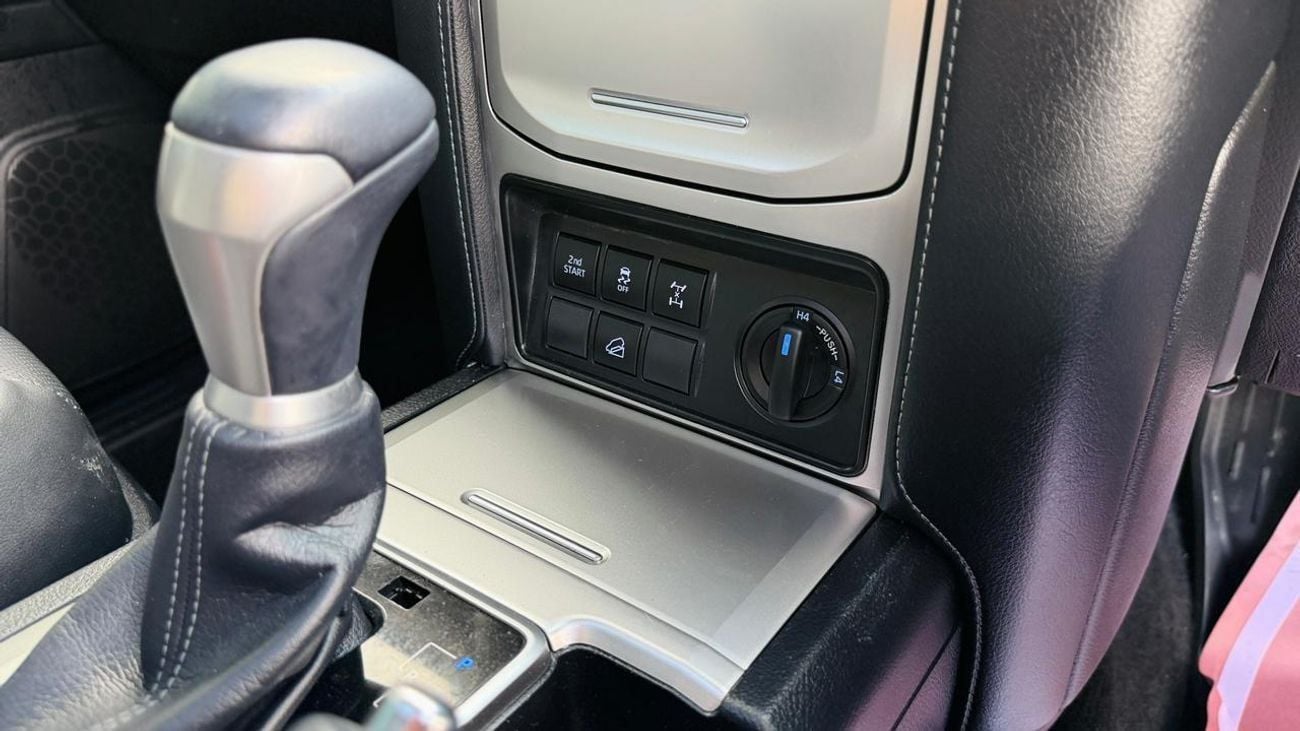 Toyota Prado 2022 | RHD | 2.8L DIESEL ENGINE | AUTOMATIC TRANSMISSION | 4WD | SUNROOF | ELECTRIC SEAT