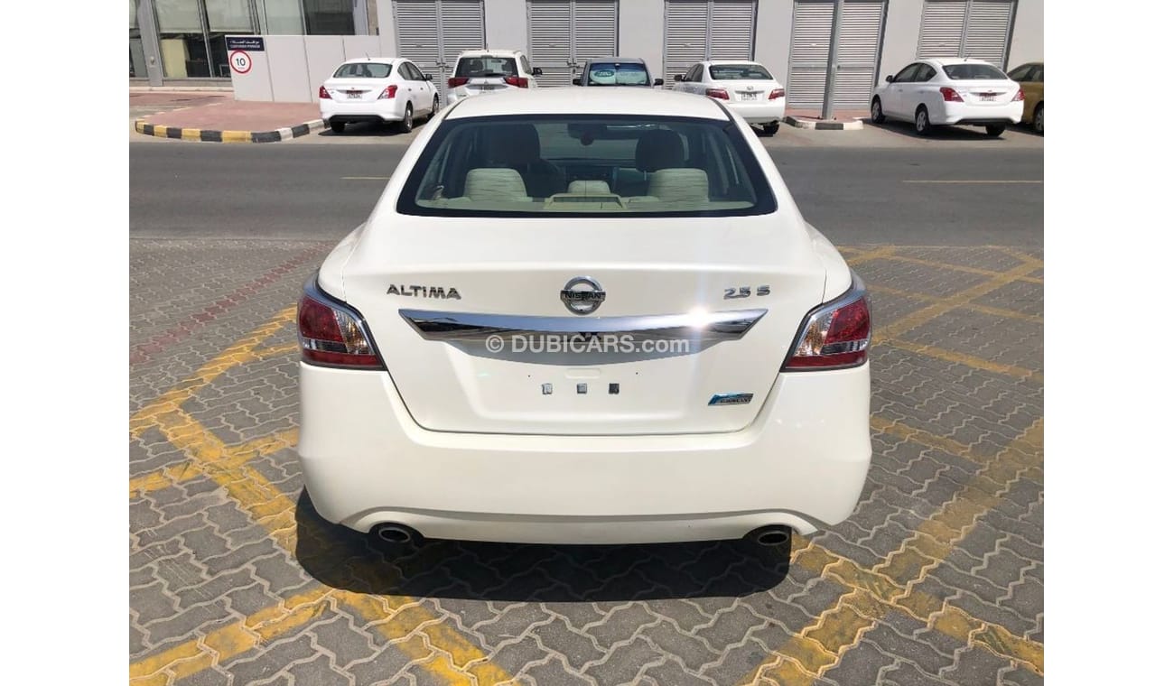 Nissan Altima