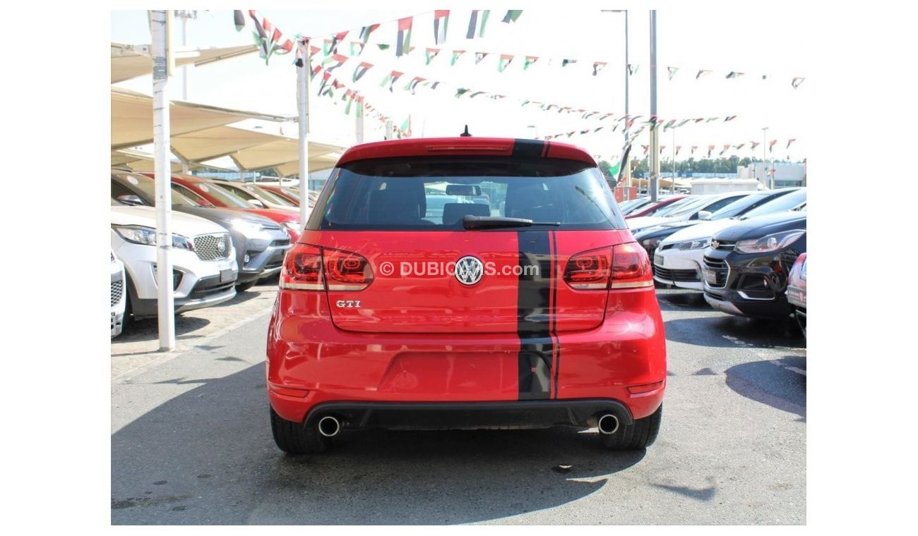 Volkswagen Golf GTI ACCIDENTS FREE - GCC - PERFECT CONDITION INSIDE OUT - 2000 CC