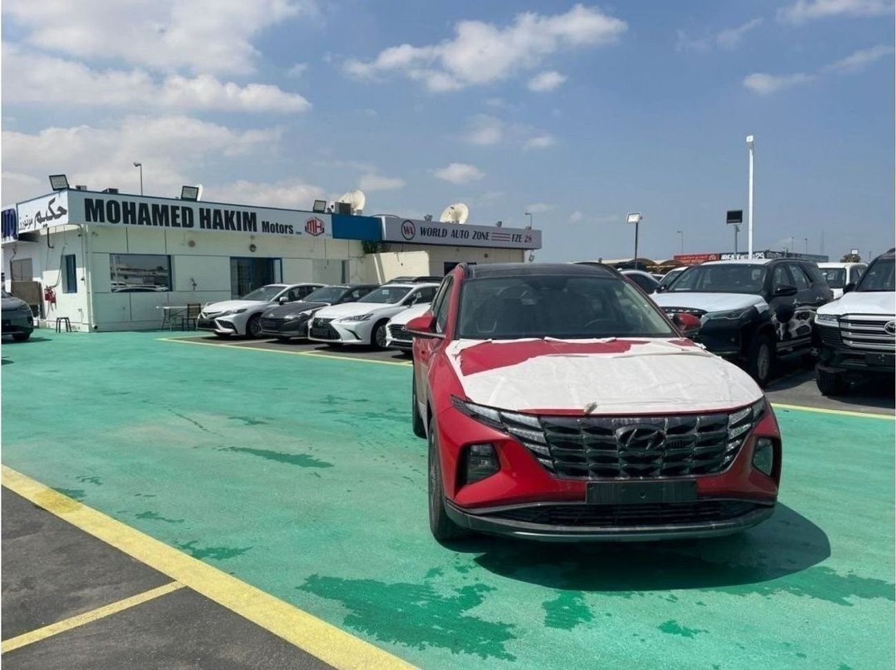 Hyundai Tucson Premium 2023 Hyundai Tucson 1.6L Full Option Leather seat , Big screen , 4 cameras Auto Trunk 4cyl P