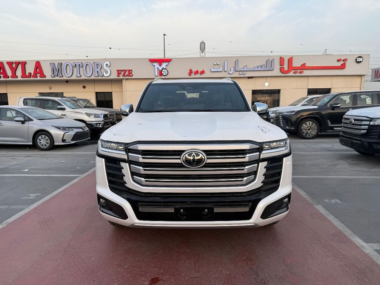 Toyota Land Cruiser LAND CRUISER VXR 3.5L HYBRID 2025