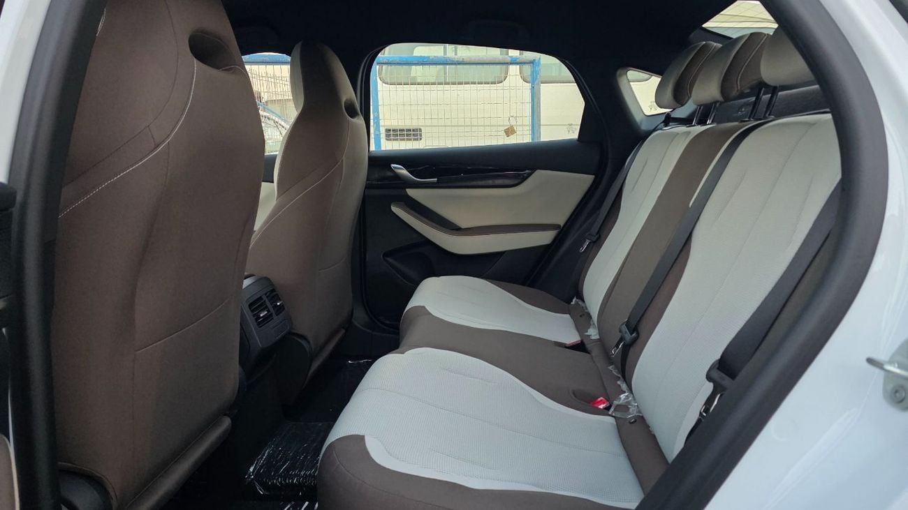 BYD QIN PLUS STD 2025 GCC BYD QIN PLUS PHEV 1.5L WHITE
