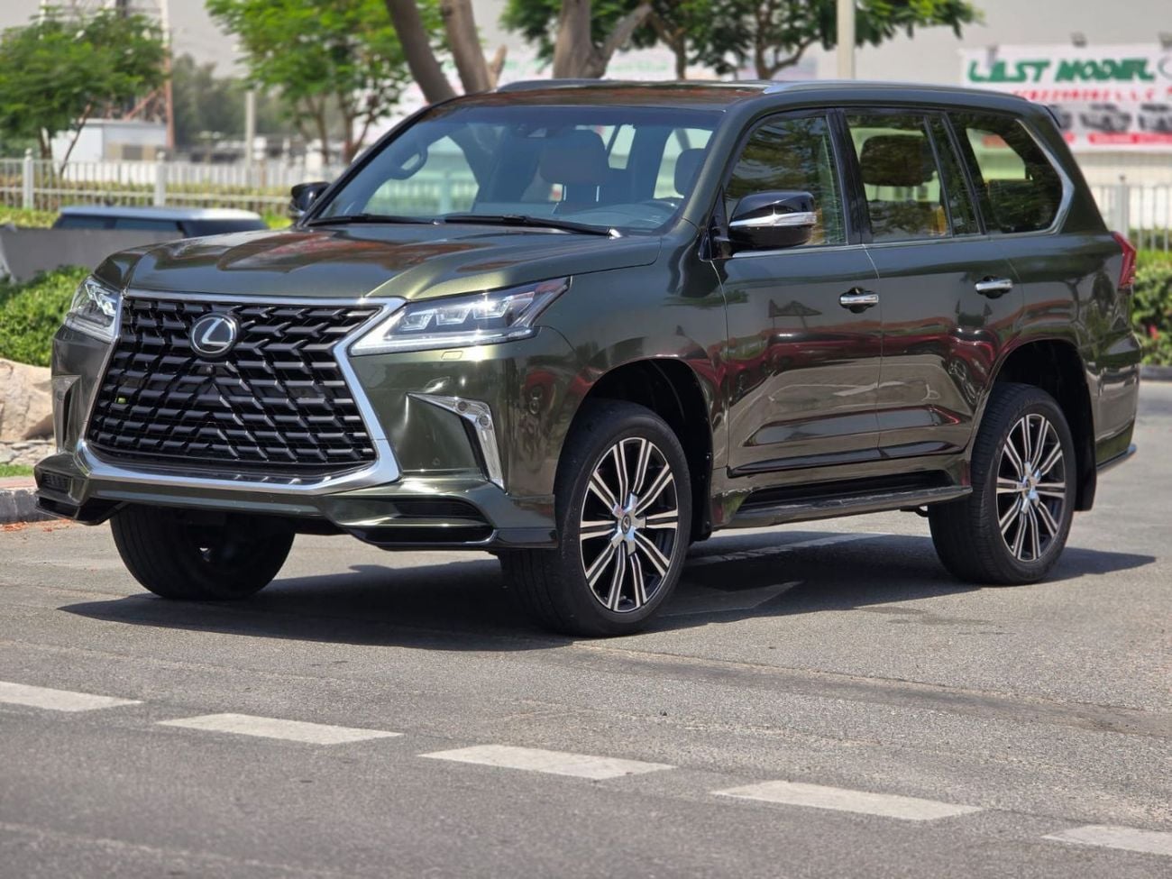 لكزس LX 570 SIGNATURE