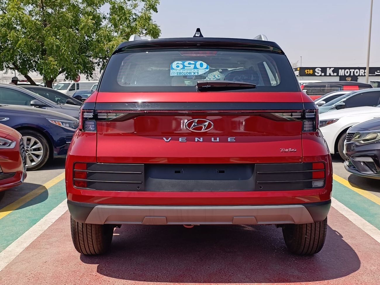 هيونداي فنيو QXI Premier Plus Turbo, 1.0L V4, Alloy Wheels, Sunroof (CODE # VEN10AF)