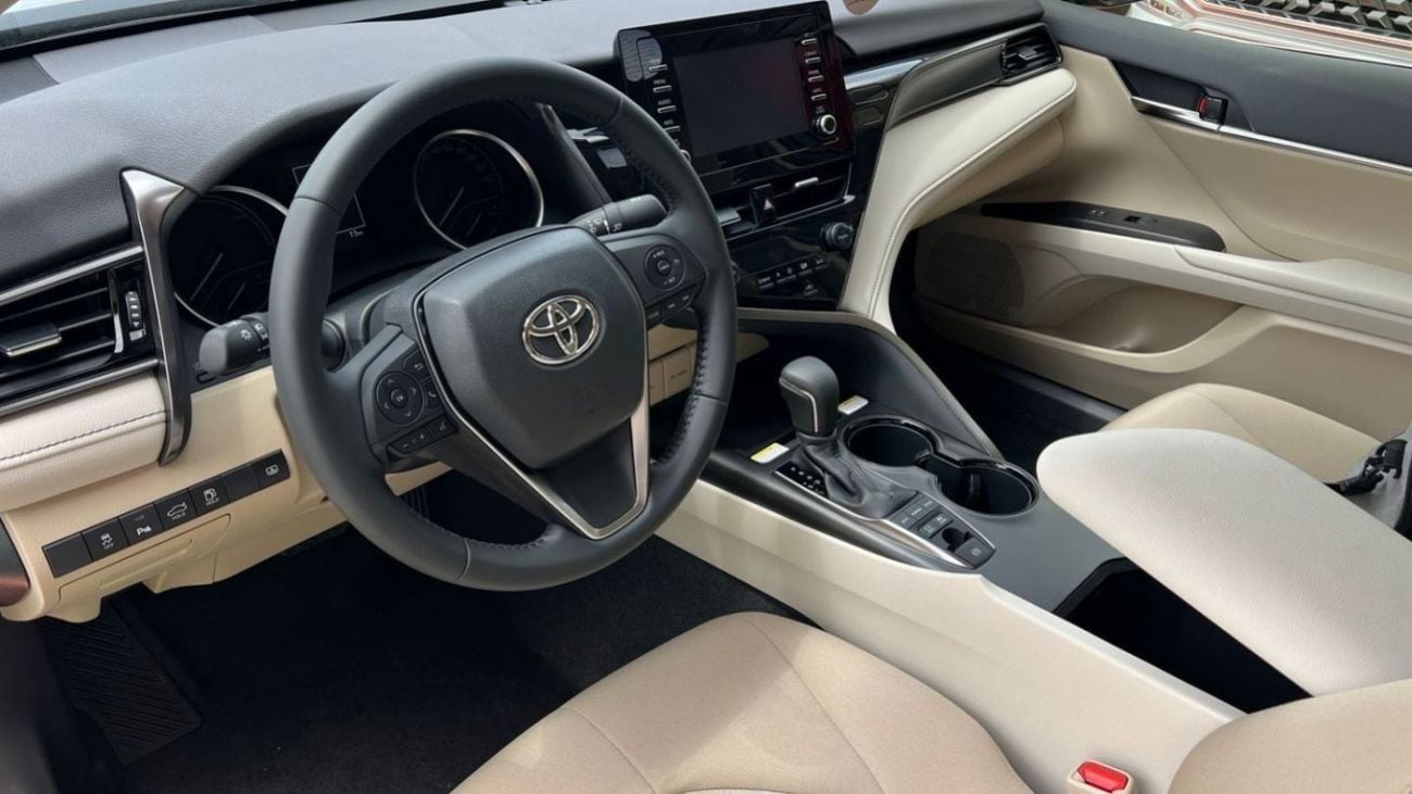 Toyota Camry GLE Hybrid 2.5L