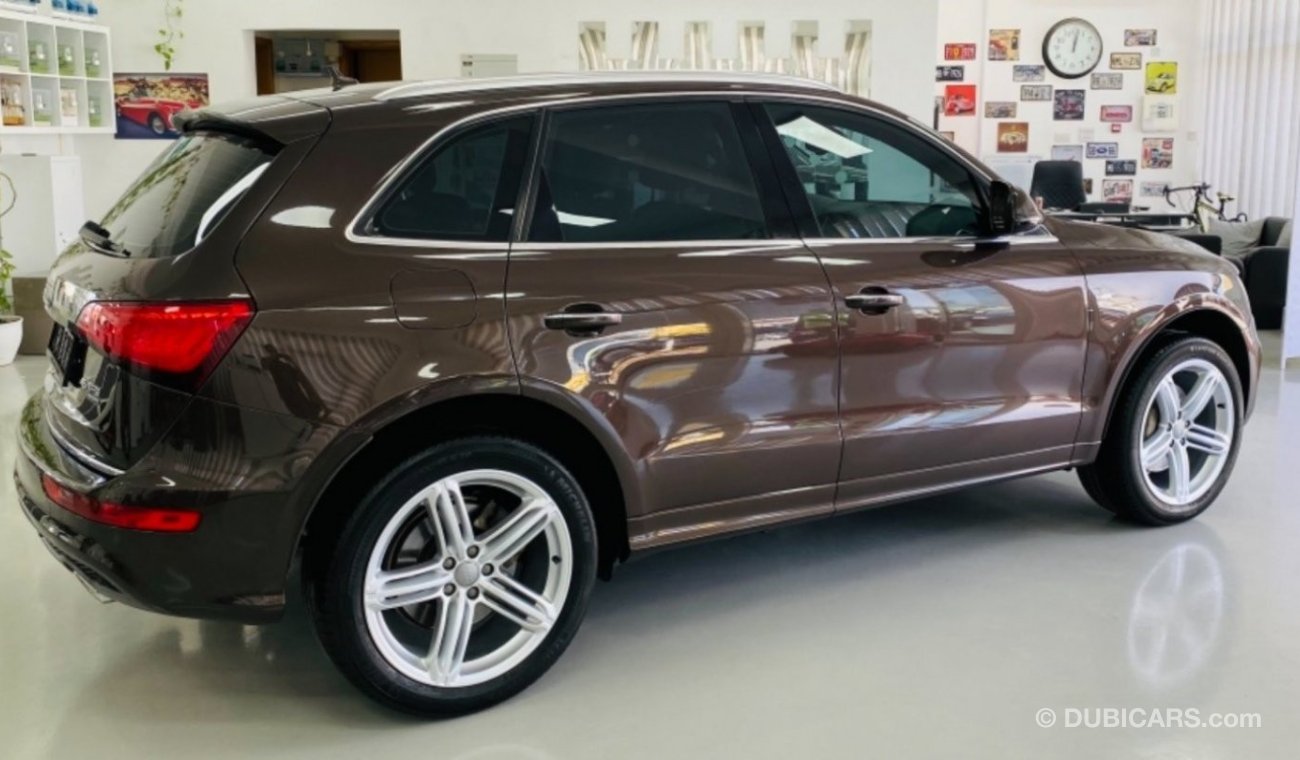 Audi Q5 V6 .. GCC .. FSH .. Original Paint .. S line .. Perfect Confition