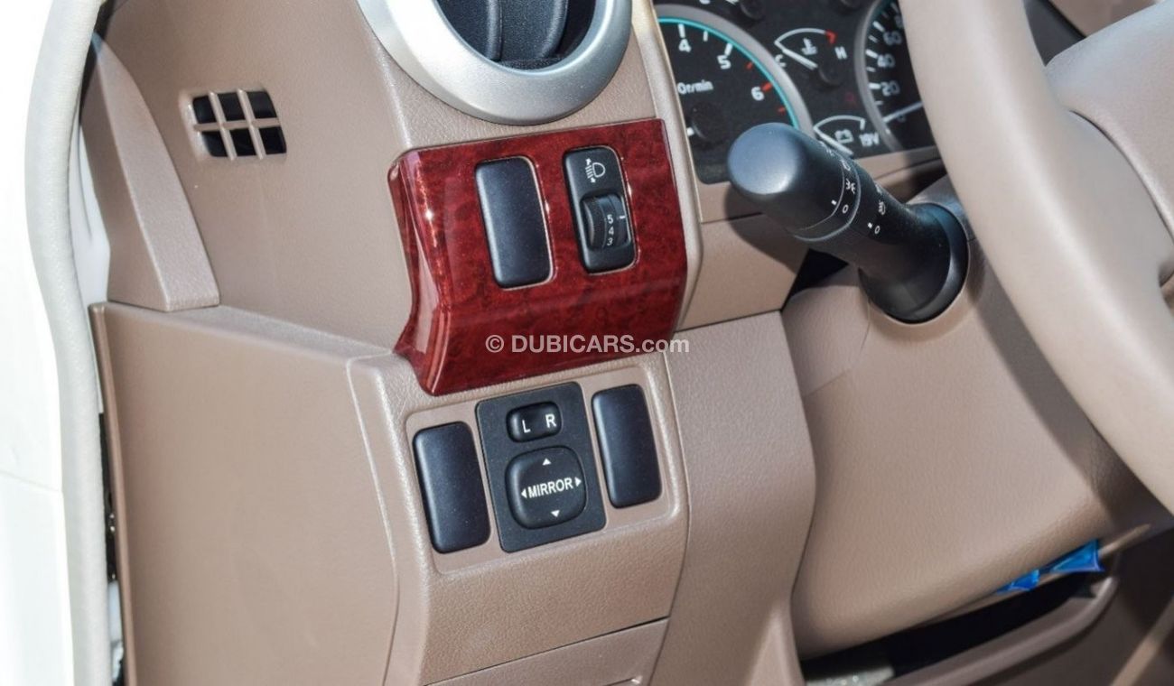 Toyota Land Cruiser Pick Up Toyota Land Cruiser Pick UpLX V6 4.0ltr,petrol winch, difflock, 4/4, power window, center lock, wood