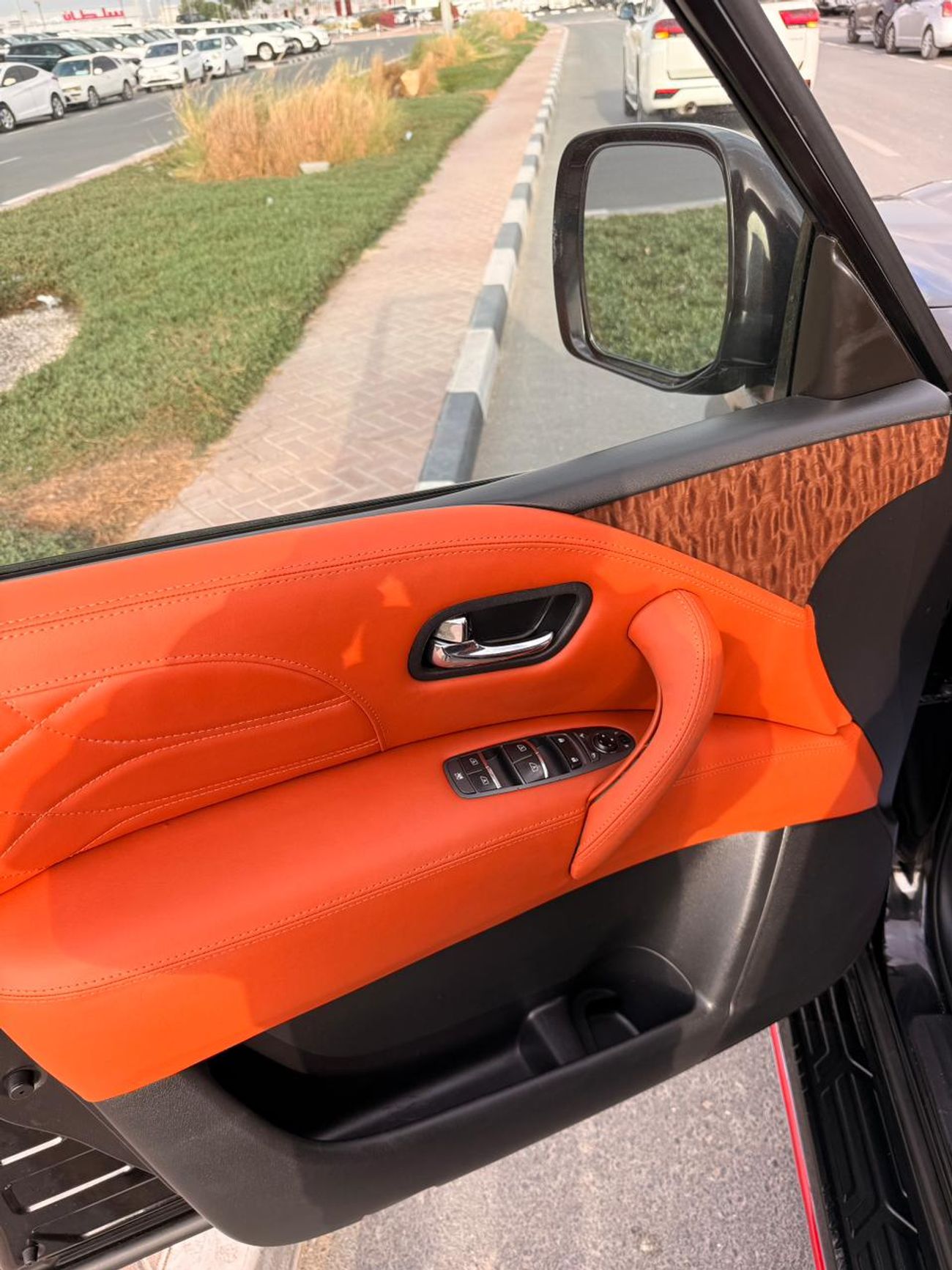 Nissan Armada 4WD 5.6 L Nismo