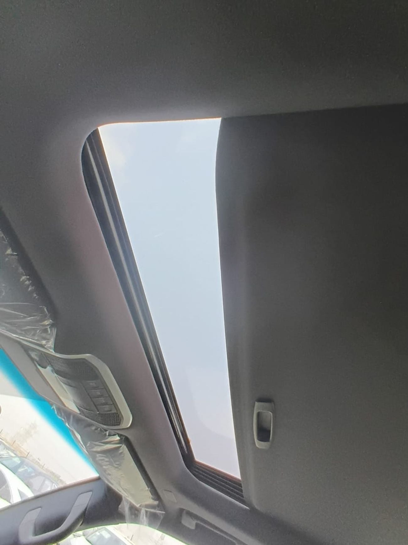 تويوتا لاند كروزر 2026 Toyota Land Cruiser LC300 GXR Mid 7-Seater (With Sunroof) 3.5L V6 Twin Turbo Petrol A/T 4WD Exp