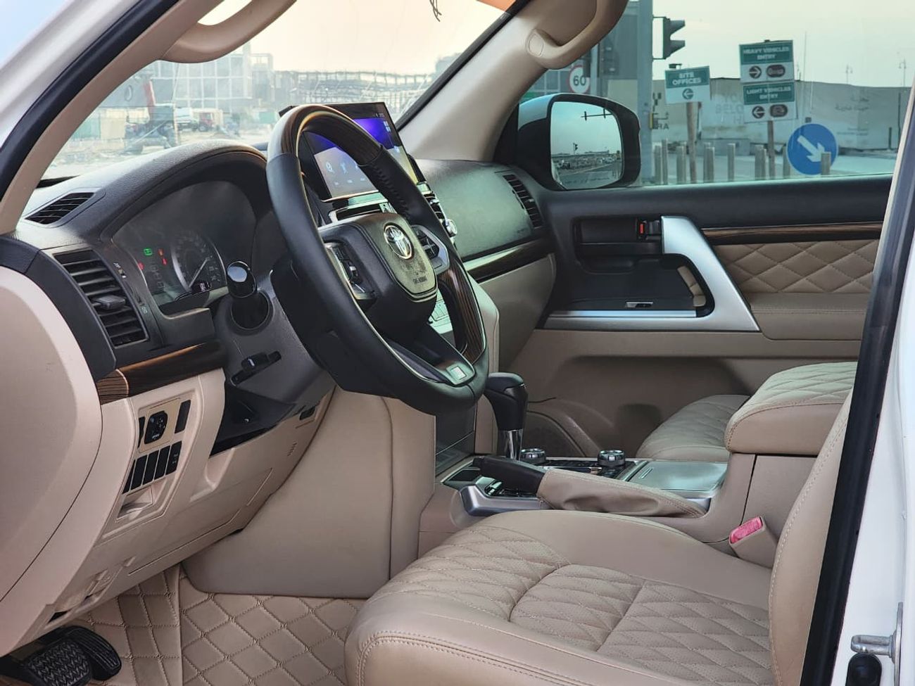 Toyota Land Cruiser GXR V8 MODEL 2014 UPGRADE 2024