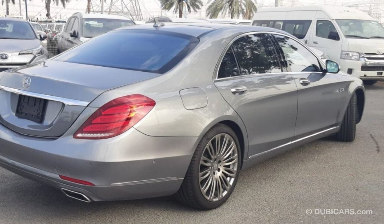 مرسيدس بنز S 550