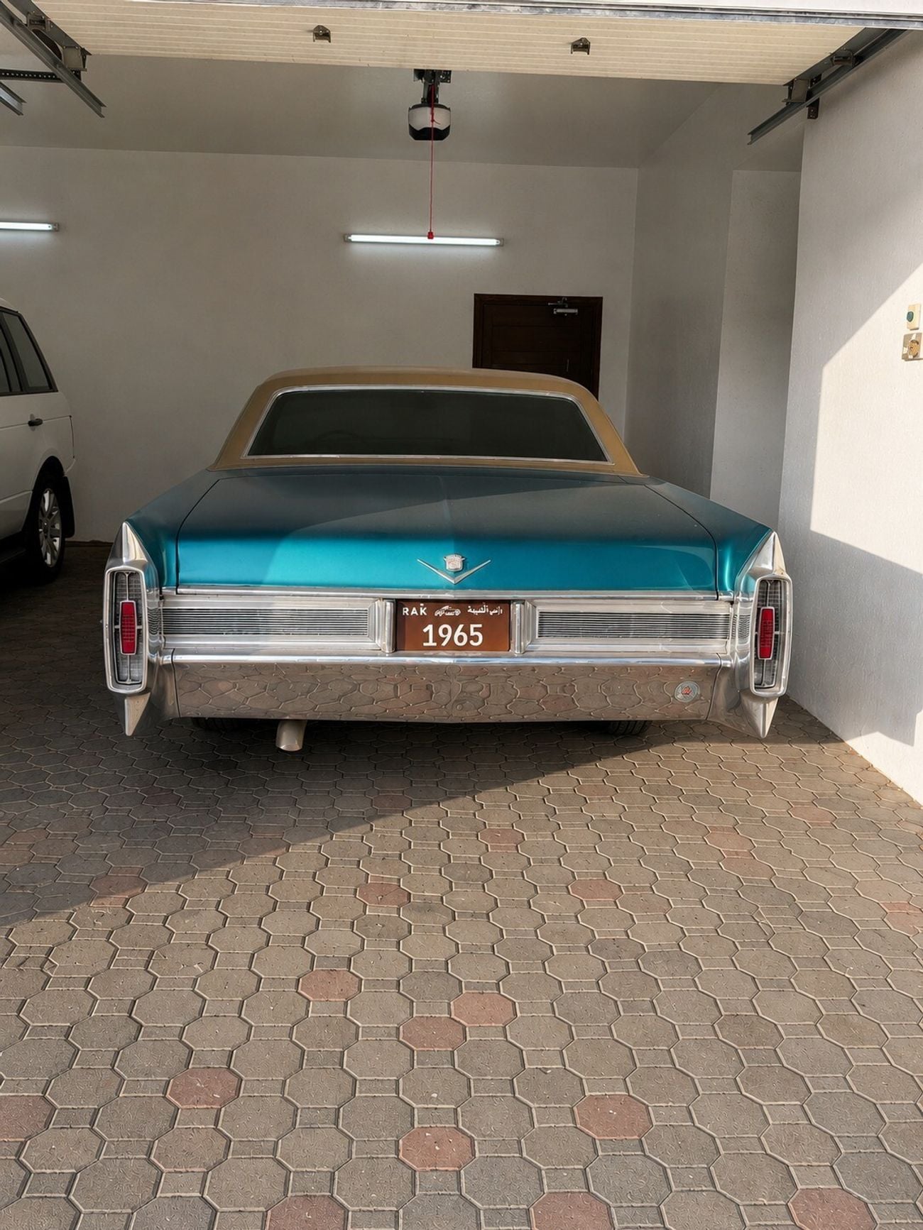 Cadillac Coupe Deville 