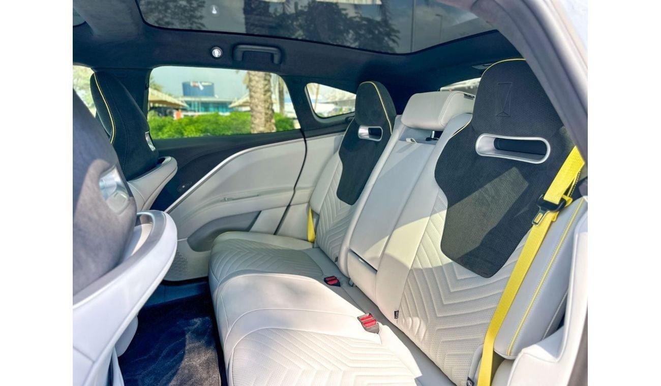 Avatr 11 2023 USED AVATR 11 AWD (12,000 )/ 90 kW.h / 599 HP / RANGE (580 KM) / WARRANTY & SERVICE