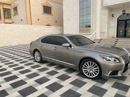 Lexus LS460