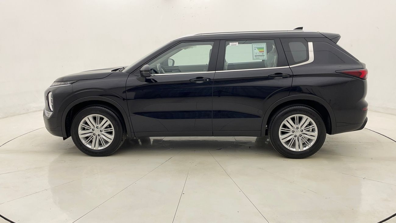 ميتسوبيشي آوتلاندر MIDLINE PLUS 2.5 | بدون دفعة مقدمة | اختبار القيادة في المنزل