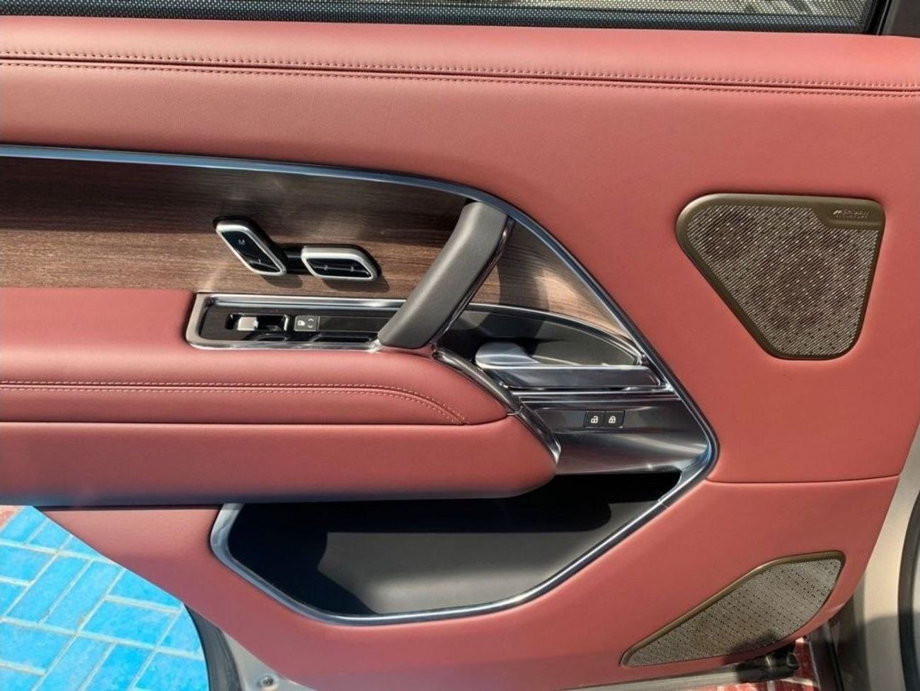 لاند روفر رينج روفر P400 LWB AUTOBIOGRAPHY 3.0L PETROL AWD