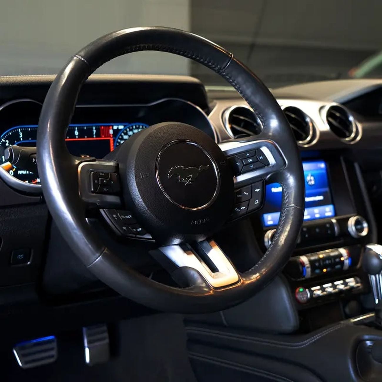 فورد موستانج 5.0L V8 Mach 1 Premium Fastback 3,832 pm • 0% Downpayment • Mach 1 • Agency Warranty