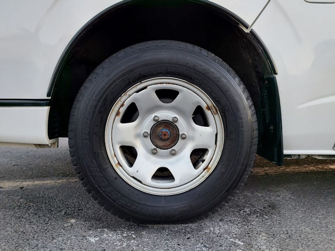 Toyota Hiace TOYOTA HIACE AMBULANCE VAN RIGHT HAND DRIVE(PM11334)