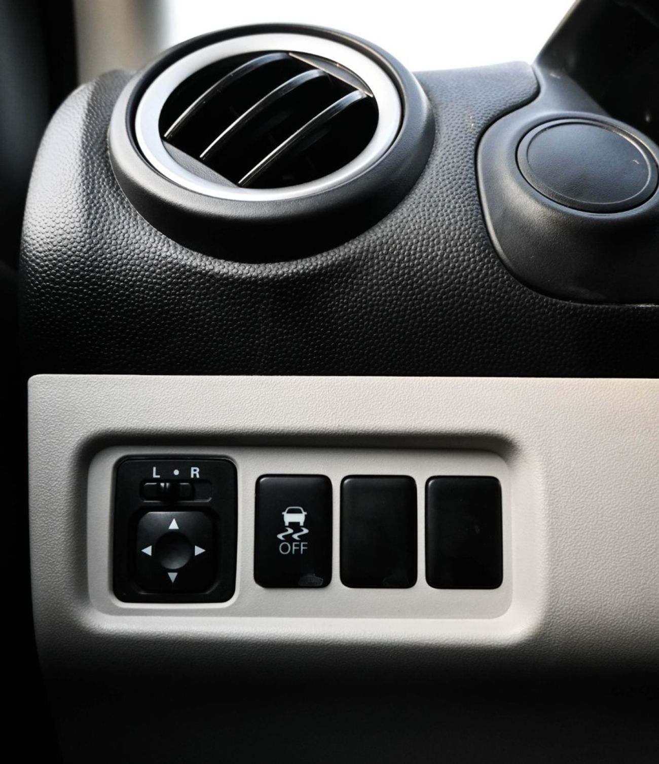 ميتسوبيشي اتراج MITSUBISHI ATTRAGE 2020 GCC GLX BASE 1,2 L IN EXCELLENT CONDITION