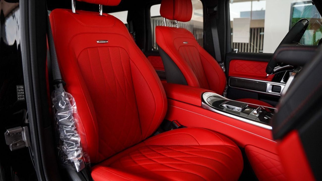 Mercedes-Benz G 63 AMG 4MATIC SUV GCC 2025 Fully Original Carbon Perfomance Package 5 Year Gargash Auto Warranty