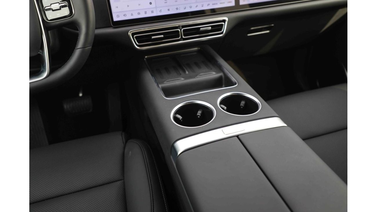 Li Auto L7 2024 Li Auto L7 PRO 1.5 Plug-in Hybrid - Black inside Black | Export Only