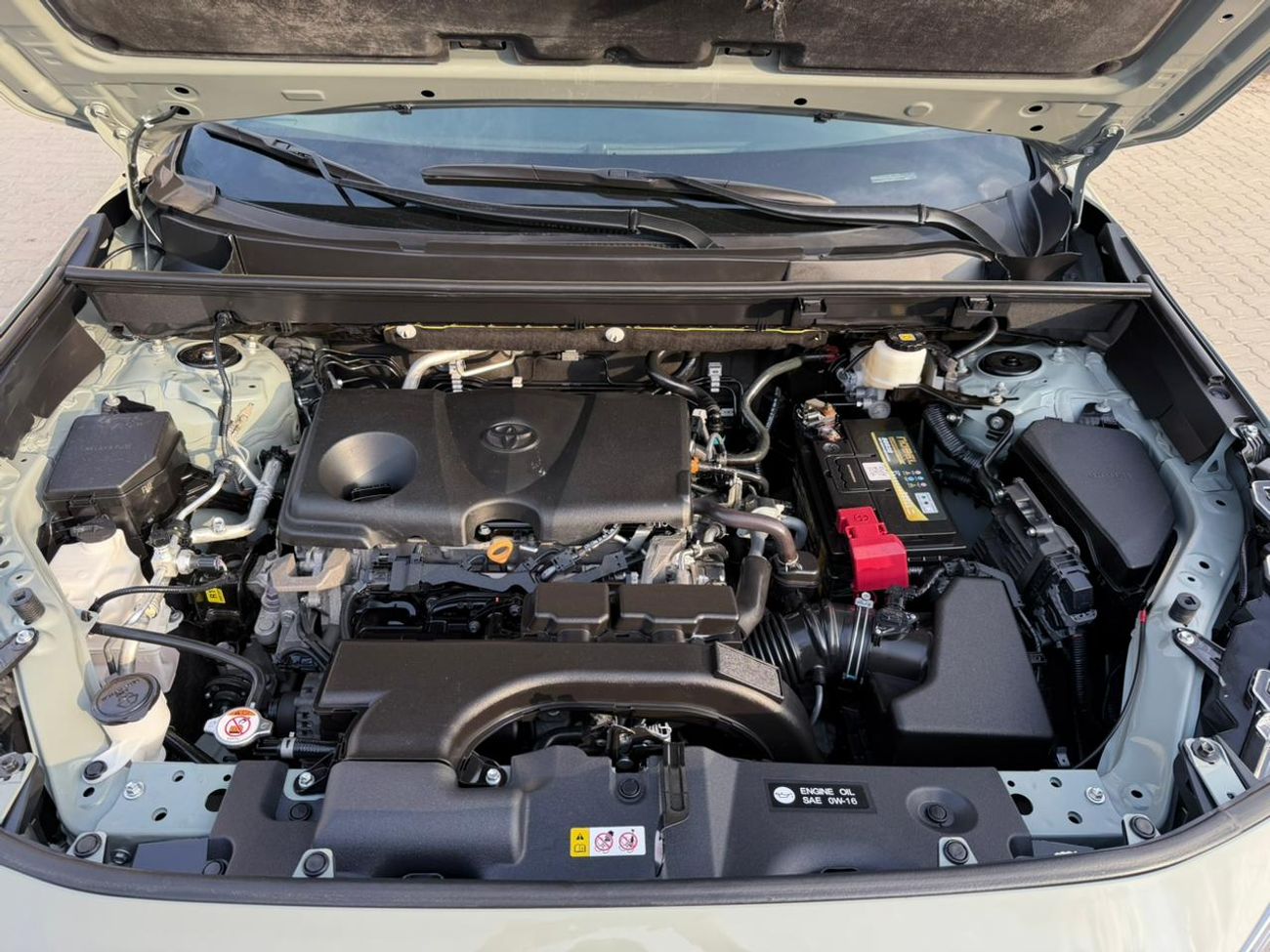 تويوتا راف ٤ XLE 2.0L