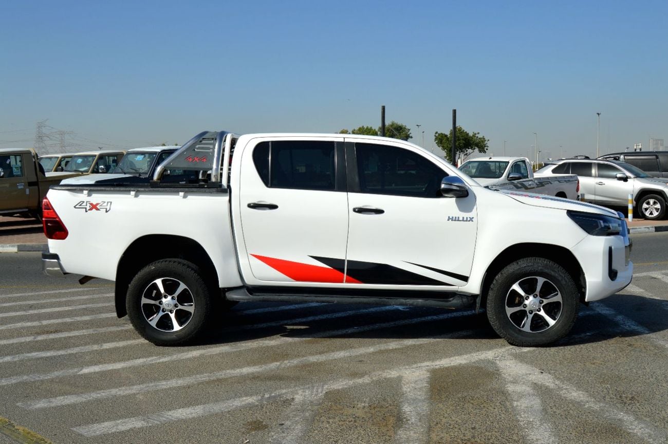 تويوتا هيلوكس Double Cabin  Right Hand Drive  Year: 2020 Engine:  2.8L/ V4