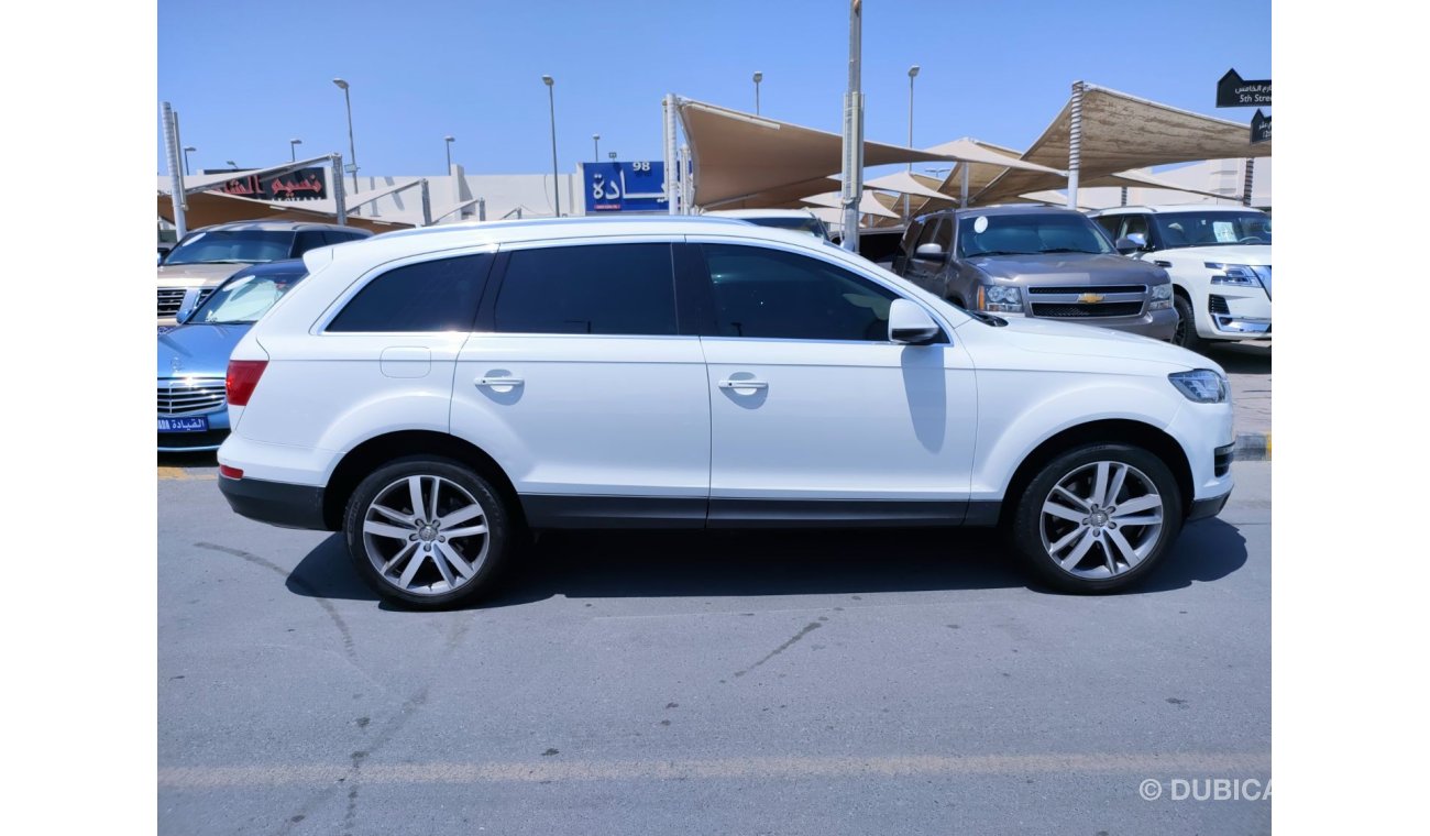 Audi Q7 AUDI  Q7