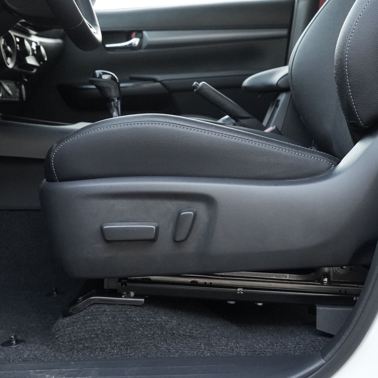 تويوتا هيلوكس Hilux GR 4.0 2025