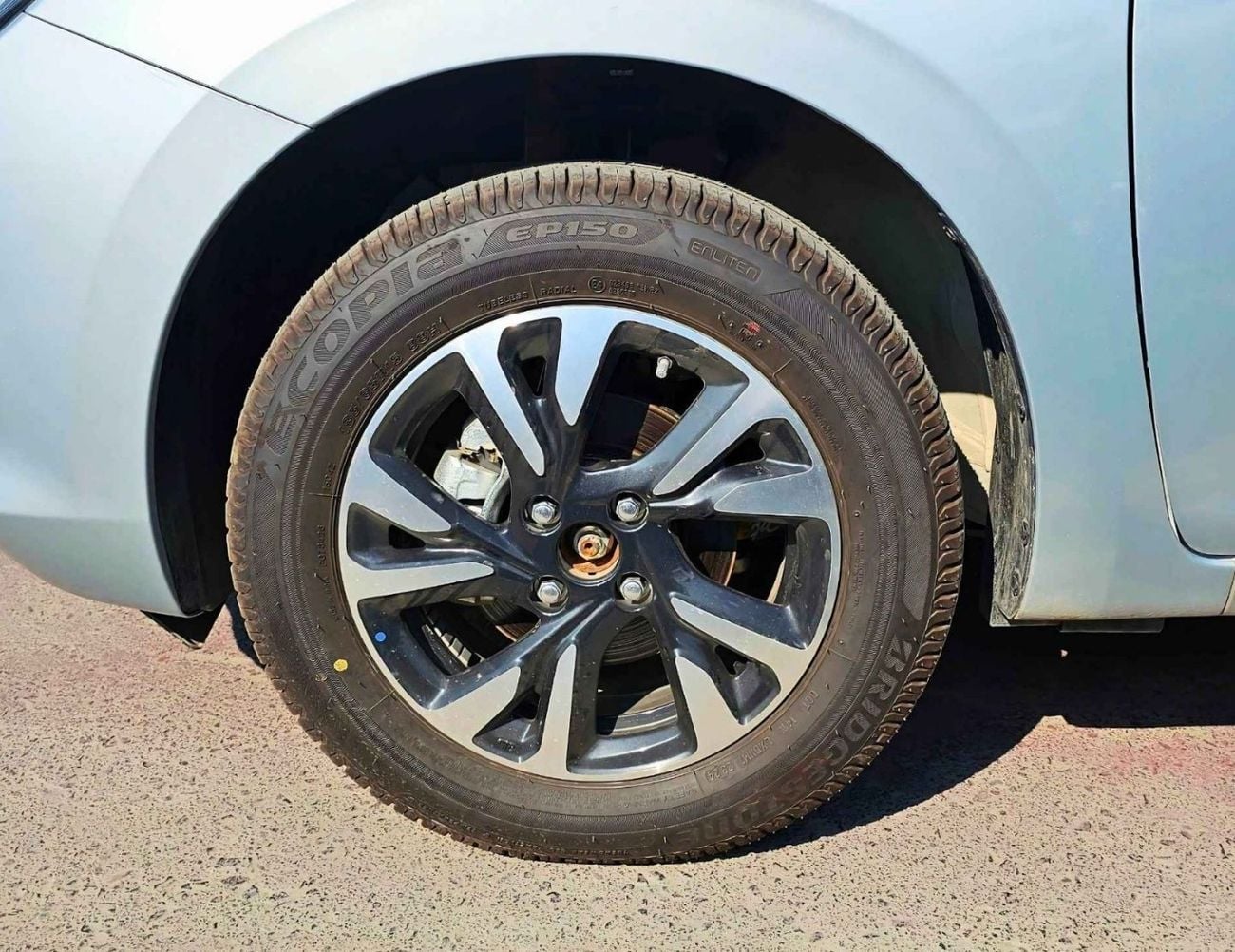 سوزوكي سويفت GLX SUZUKI SWIFT GLX HYBRID || RADAR PETROL AT 1.2L V4 (CODE # SWGLXFOH) SILVER 2026