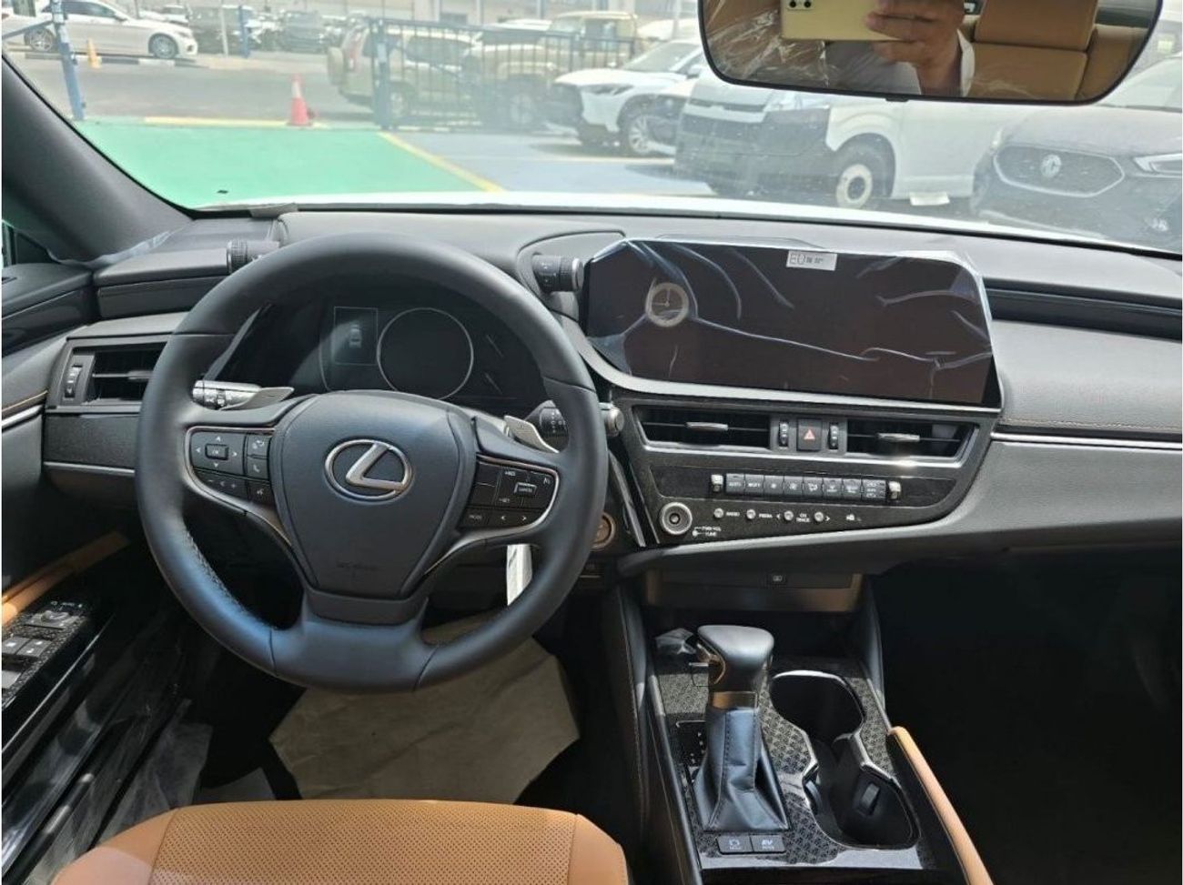 Lexus ES300h 2.5L HYBRID 2025 GCC