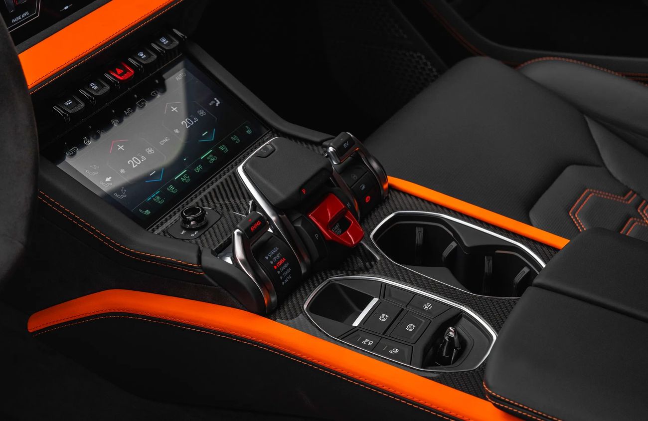 لامبورغيني اوروس 4.0L V8 Twin-Turbocharged Engine + eMotors