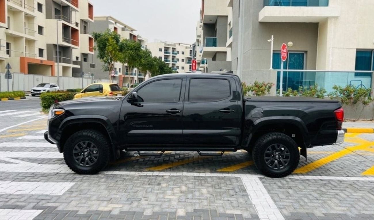 Toyota Tacoma MODELL 2023 With low Miles 7500