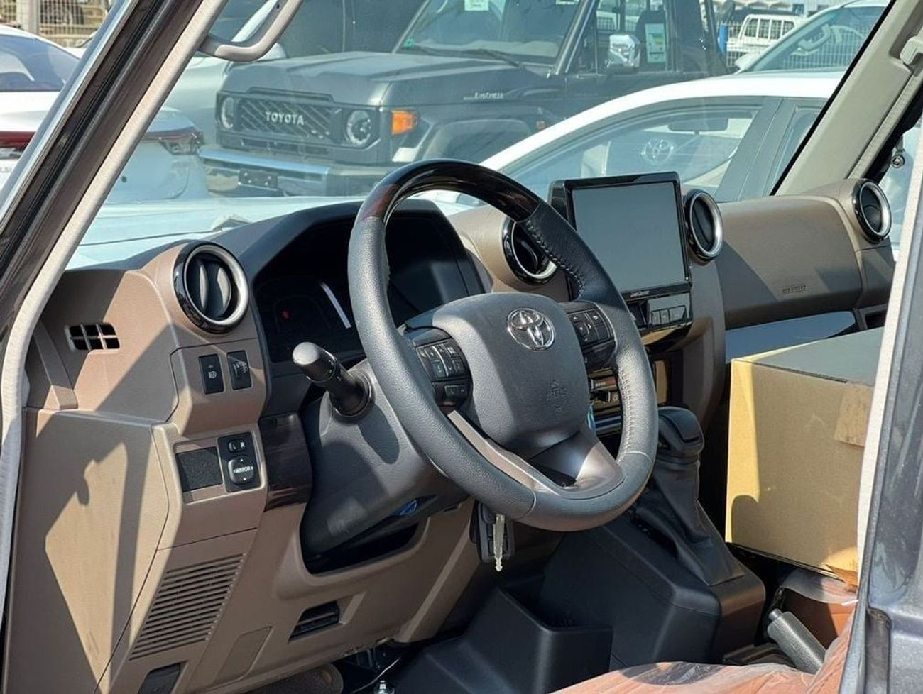 تويوتا لاند كروزر بيك آب TOYOTA LAND CRUISER (70 SERIES) (GRJ79) 4.0L Pick-up 4WD