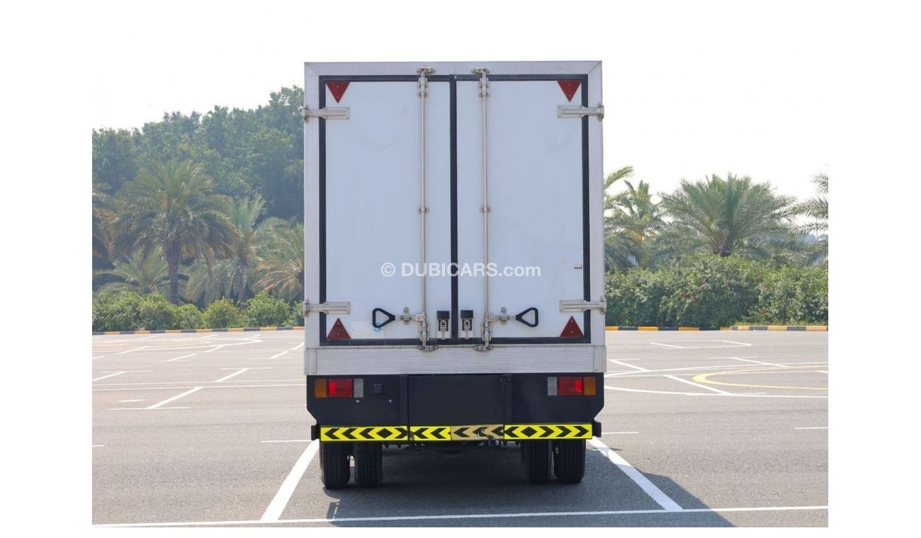 Isuzu Reward Reward NMR 2-Ton | Thermoking Chiller Box | Excellent Condition | GCC Specs | Export Only