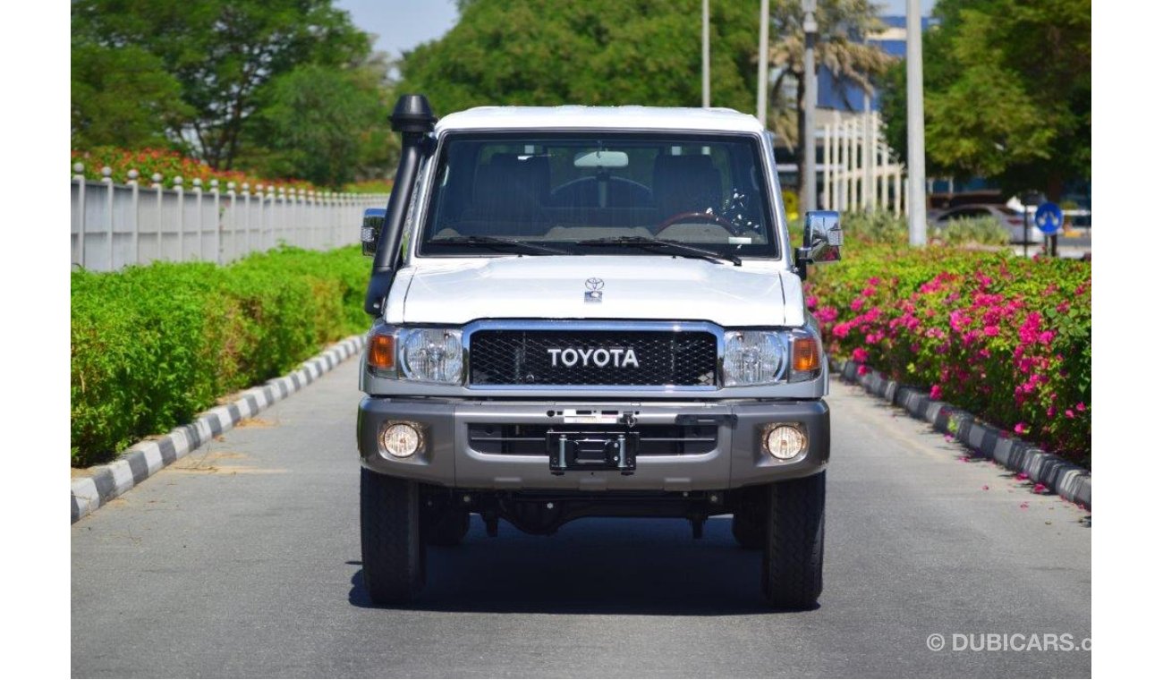 تويوتا لاند كروزر بيك آب 79 Double Cabin V6 4.0L Petrol MT With Winch, Diff.Lock