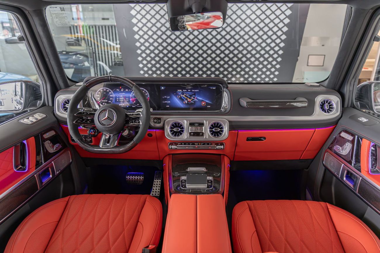 Mercedes-Benz G 63 AMG Double Night Pack|Fully Loaded|2026 Fully Cardbon Fiber |Gargash Auto Warranty PERFOMANCE PACKAGE