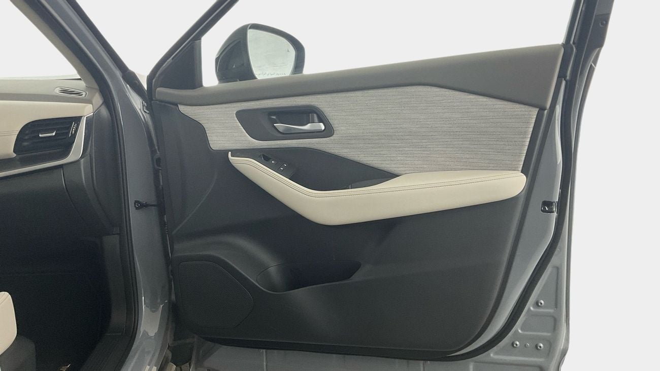 نيسان إكس تريل 2.5 SV 4WD 7STR AUTO | شامل الضمان | 0 ﺪﻔﻋﺓ ﺃﻮﻟﻯ