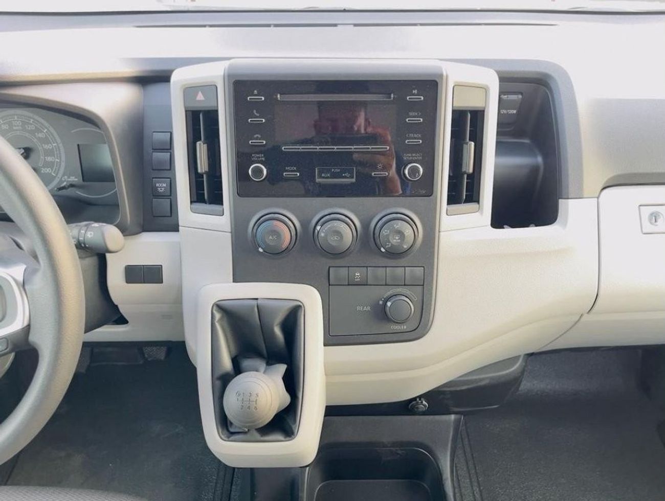 تويوتا هاياس Toyota Hiace High roof 3.5l, Petrol, M/T, 2026