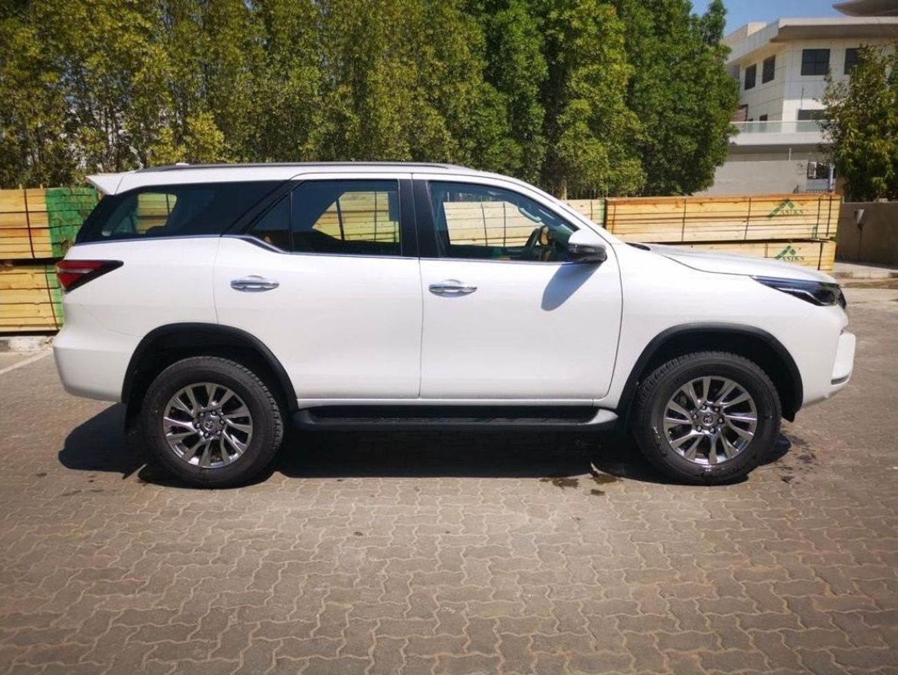 تويوتا فورتونر Toyota Fortuner 2.8 DSL Full Option