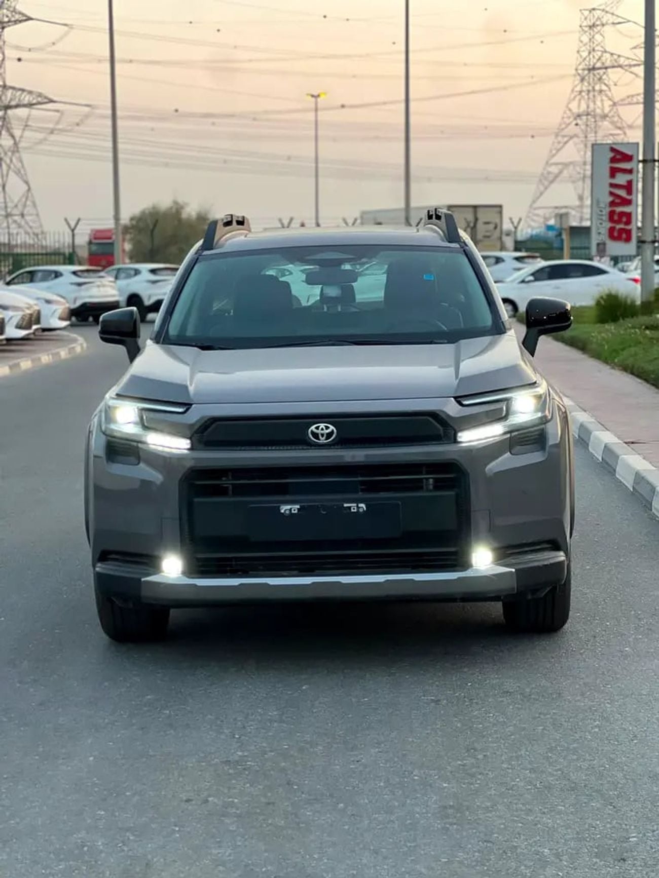 Toyota RAV4 ADVENTURE RAV4 Adventure 2.5L HYBRID GCC Specs