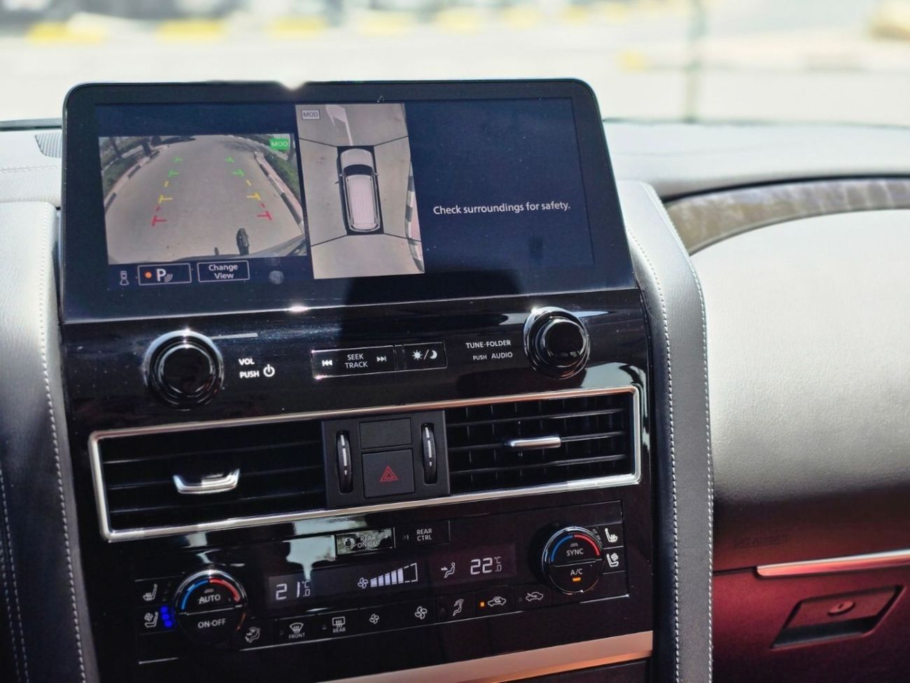 نيسان باترول LE Platinum 5.6L FULL OPTION 2022 GCC LOW MILEAGE WITH AGENCY WARRANTY & SERVICE CONTRACT IN MINT CO