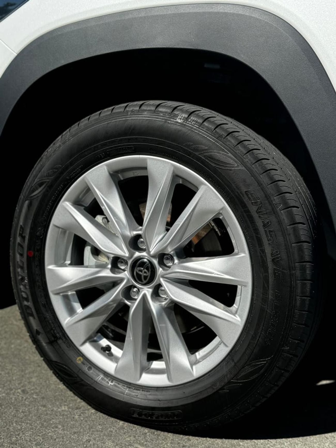 Toyota Corolla Cross (*Toyota Corolla Cross Hybrid)