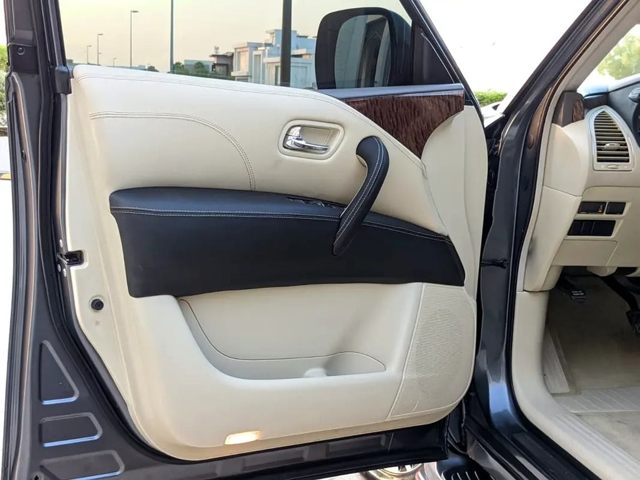 نيسان باترول SE T2 LEATHER