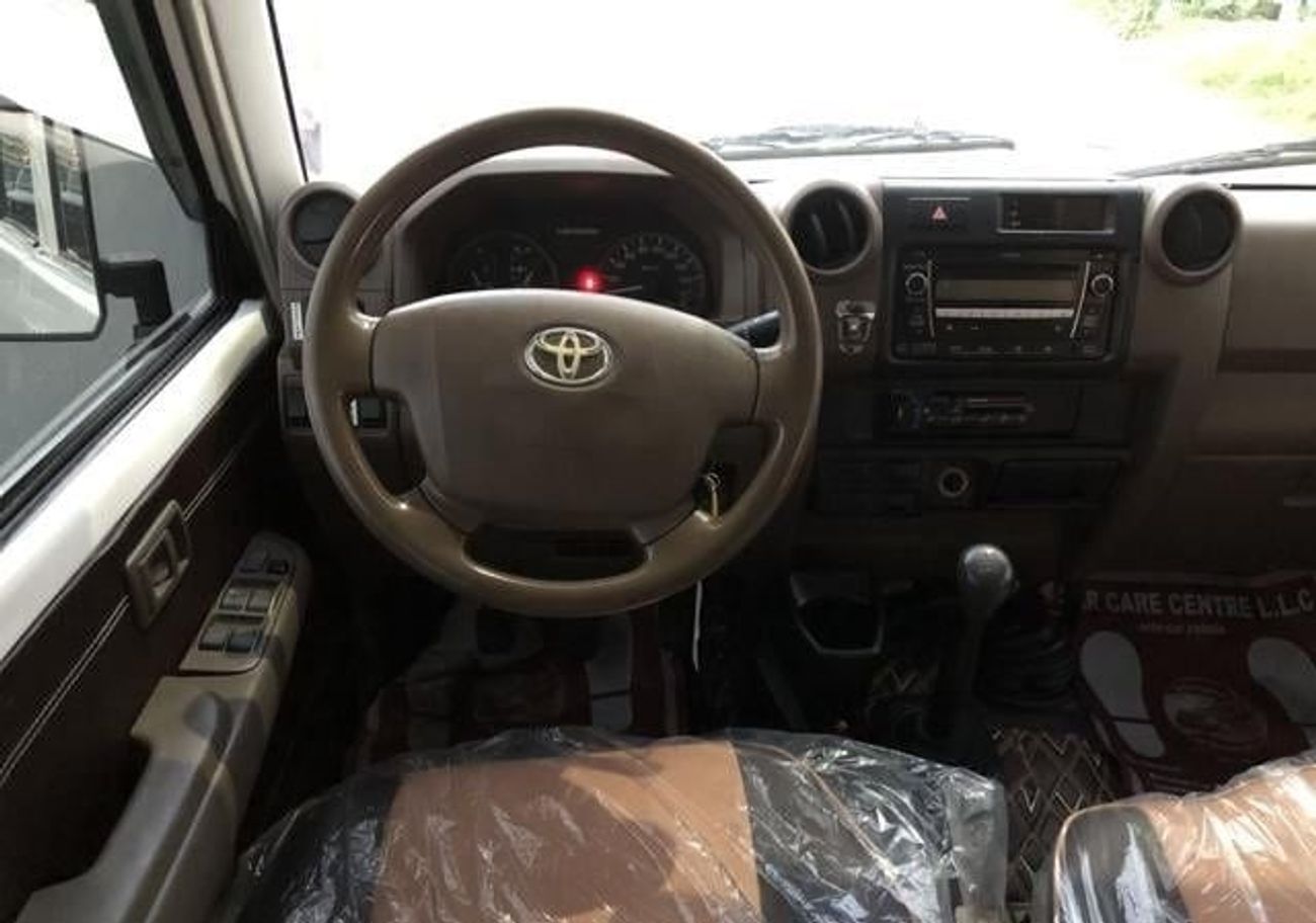 Toyota Land Cruiser Pick Up 2016 LAND CRUISER DOUBLE CABIN