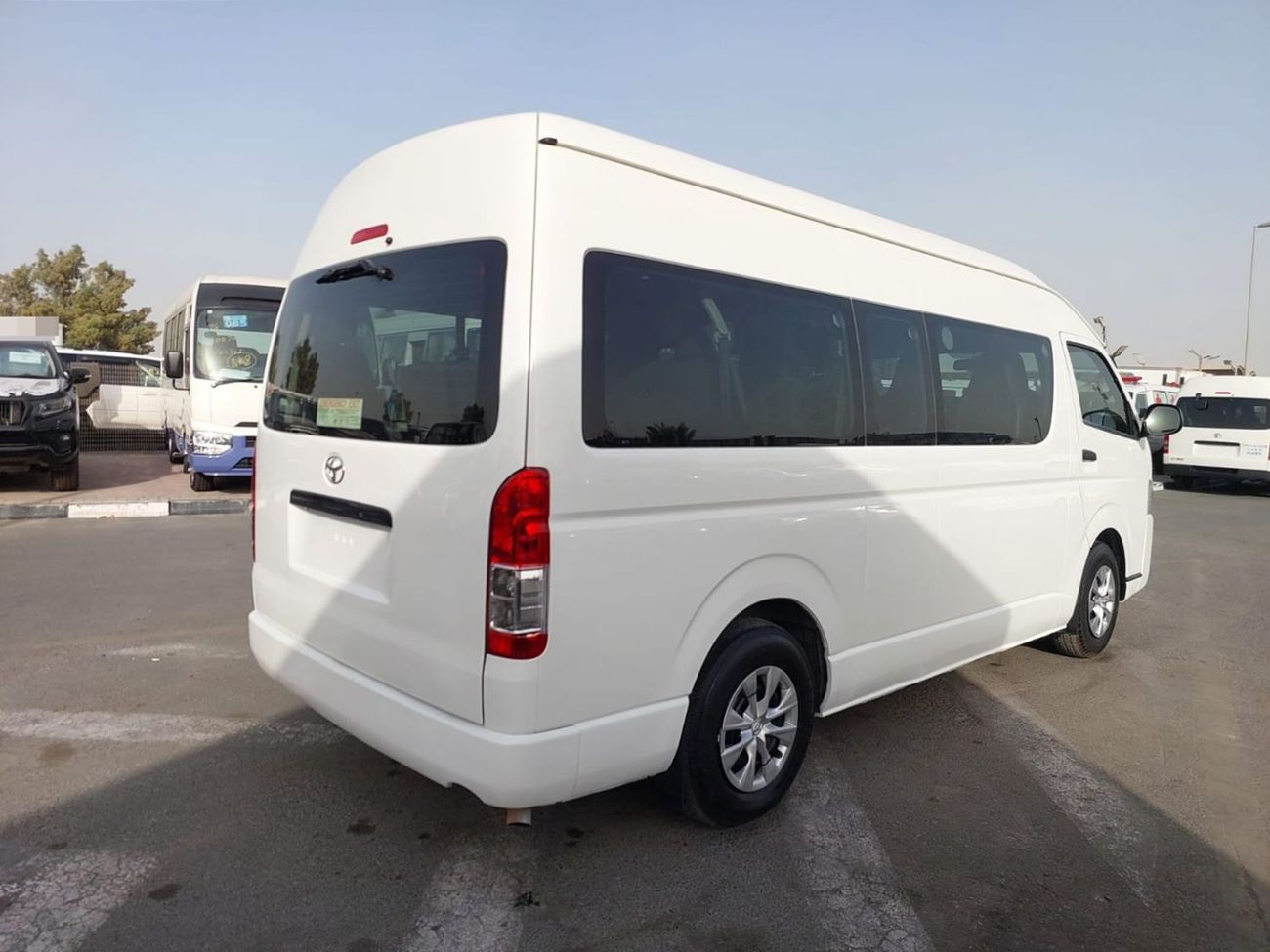 تويوتا هاياس TOYOTA HIACE COMMUTER VAN RHD 2017 MODEL 2.7 L PETROL AUTOMATIC(PM83742)